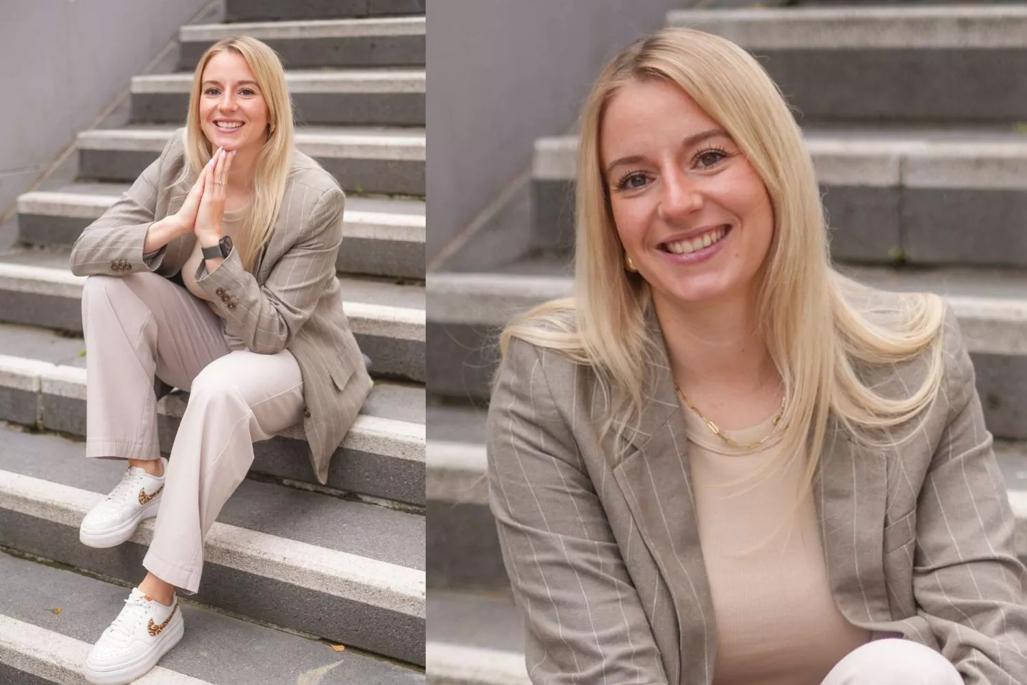 Hannah, gleich zweifach an einer Wand lehnend, schaut dich an und lächelt.